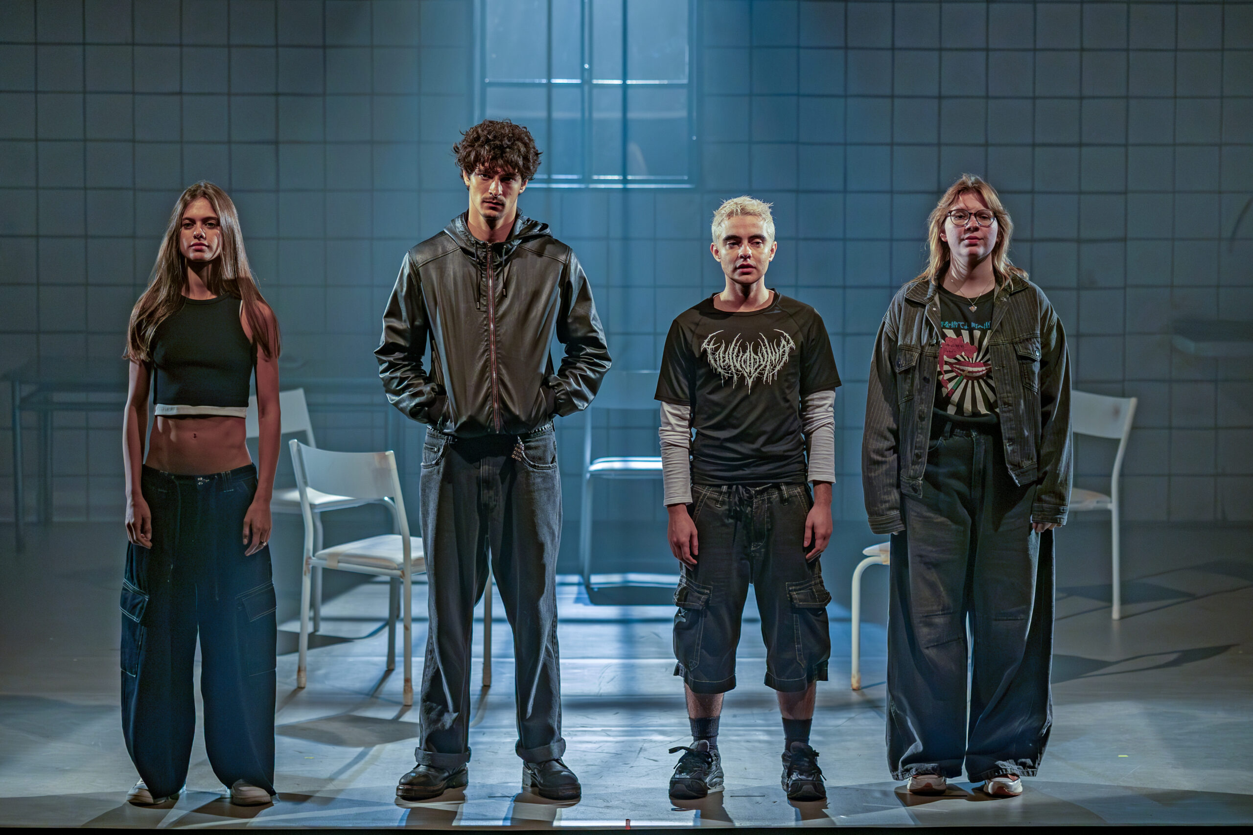 “#malditos16” trata do delicado tema do suicídio juvenil