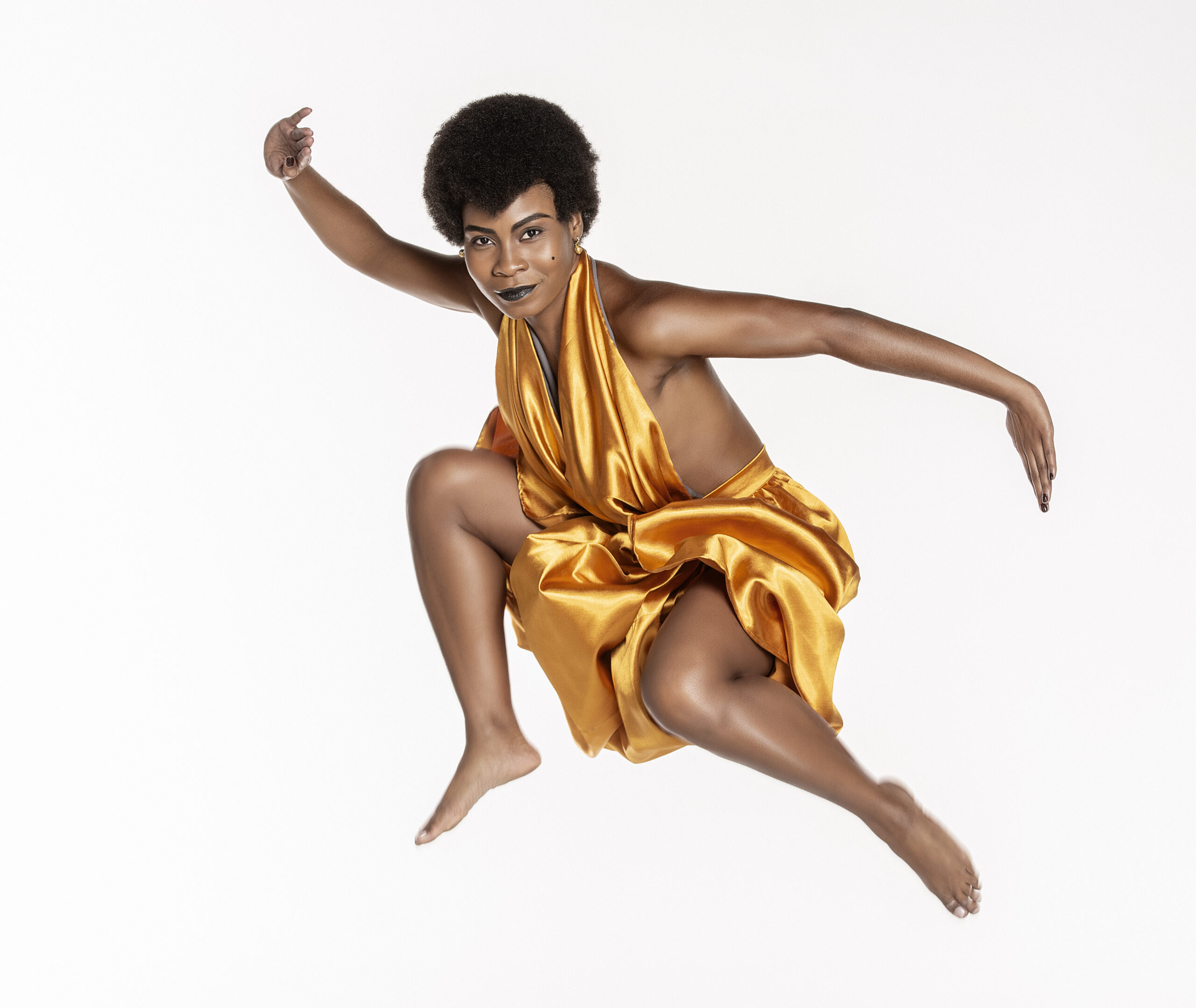 “Prazer, Zezé!” revela a rebeldia premiada de Zezé Motta