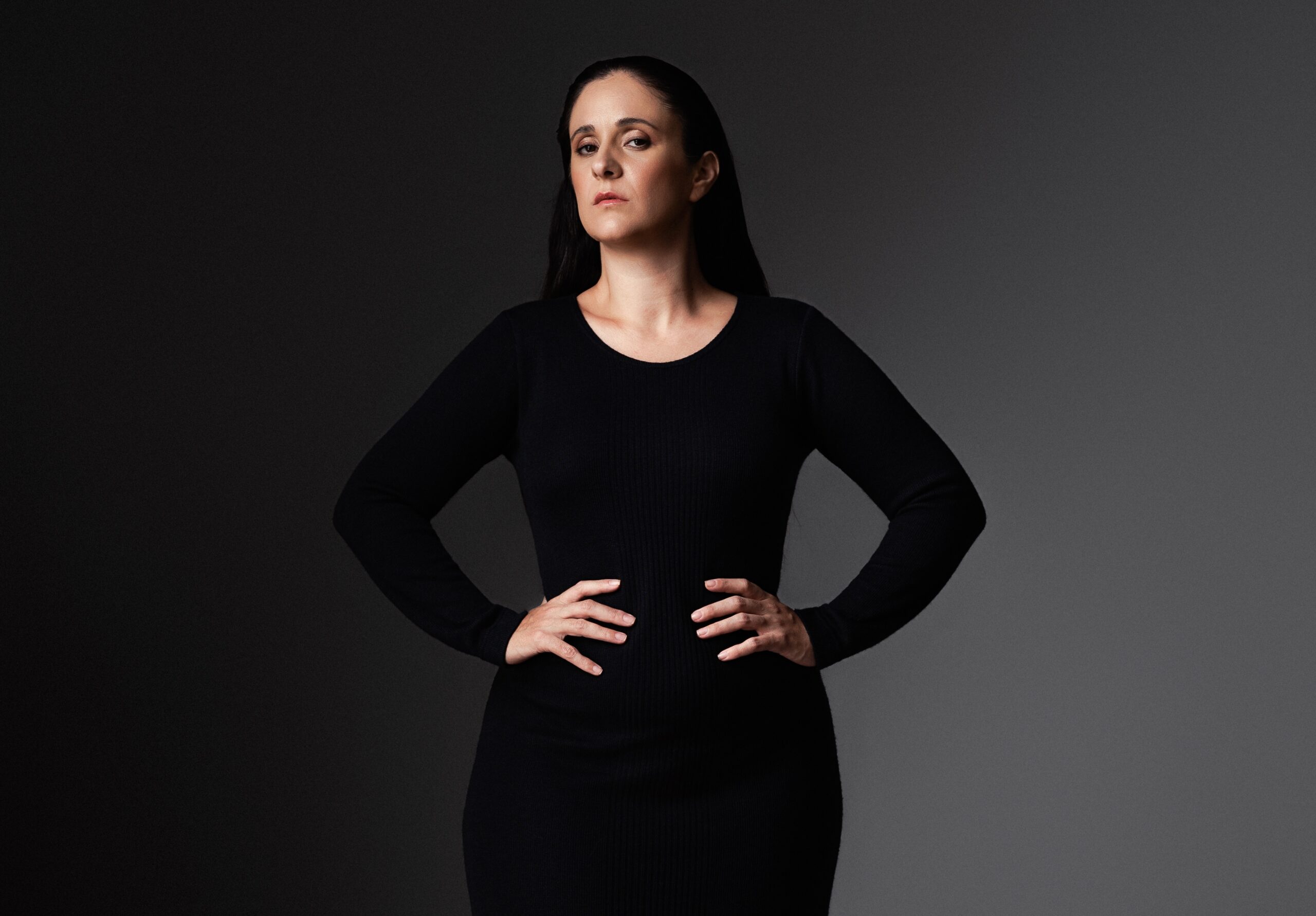 Mariana Rosa transforma relacionamento abusivo em monólogo revelador