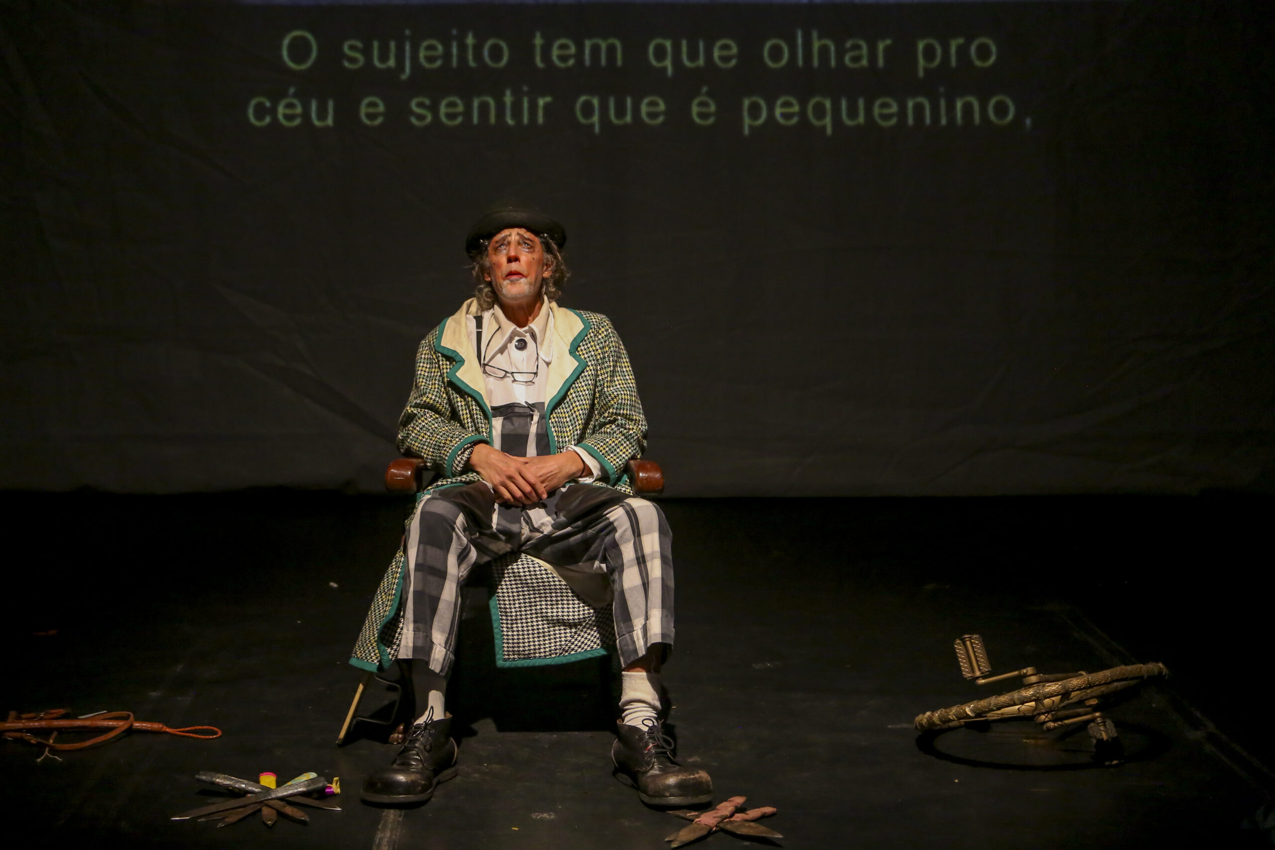 “Despalhaço” aborda o tempo e a função social do artista 