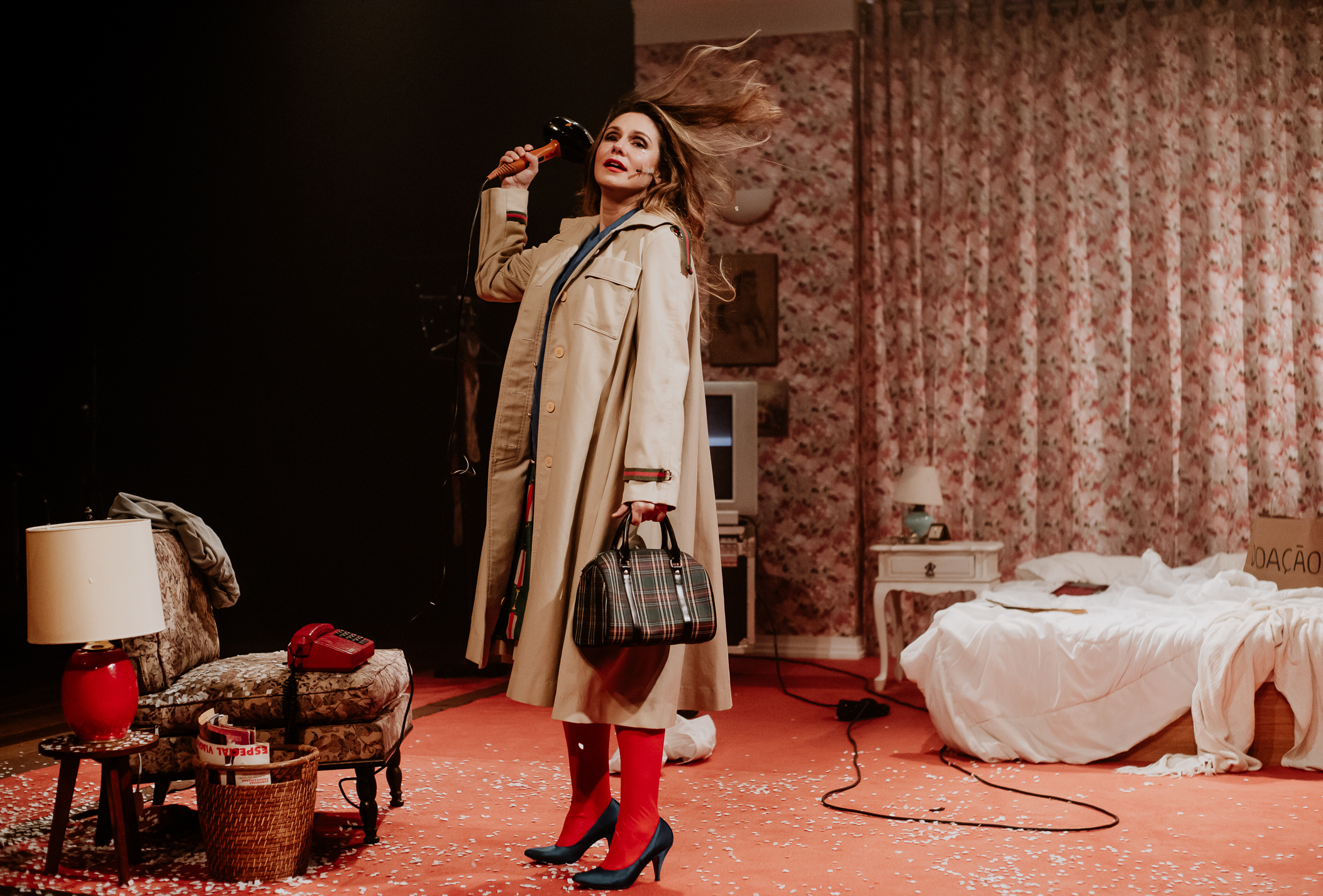Annie Ernaux chega aos palcos interpretada por Aline Fanju em “Paixão Simples”